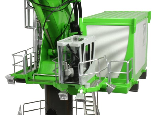 Sennebogen 8130EQ Ballance Arm Material Handler